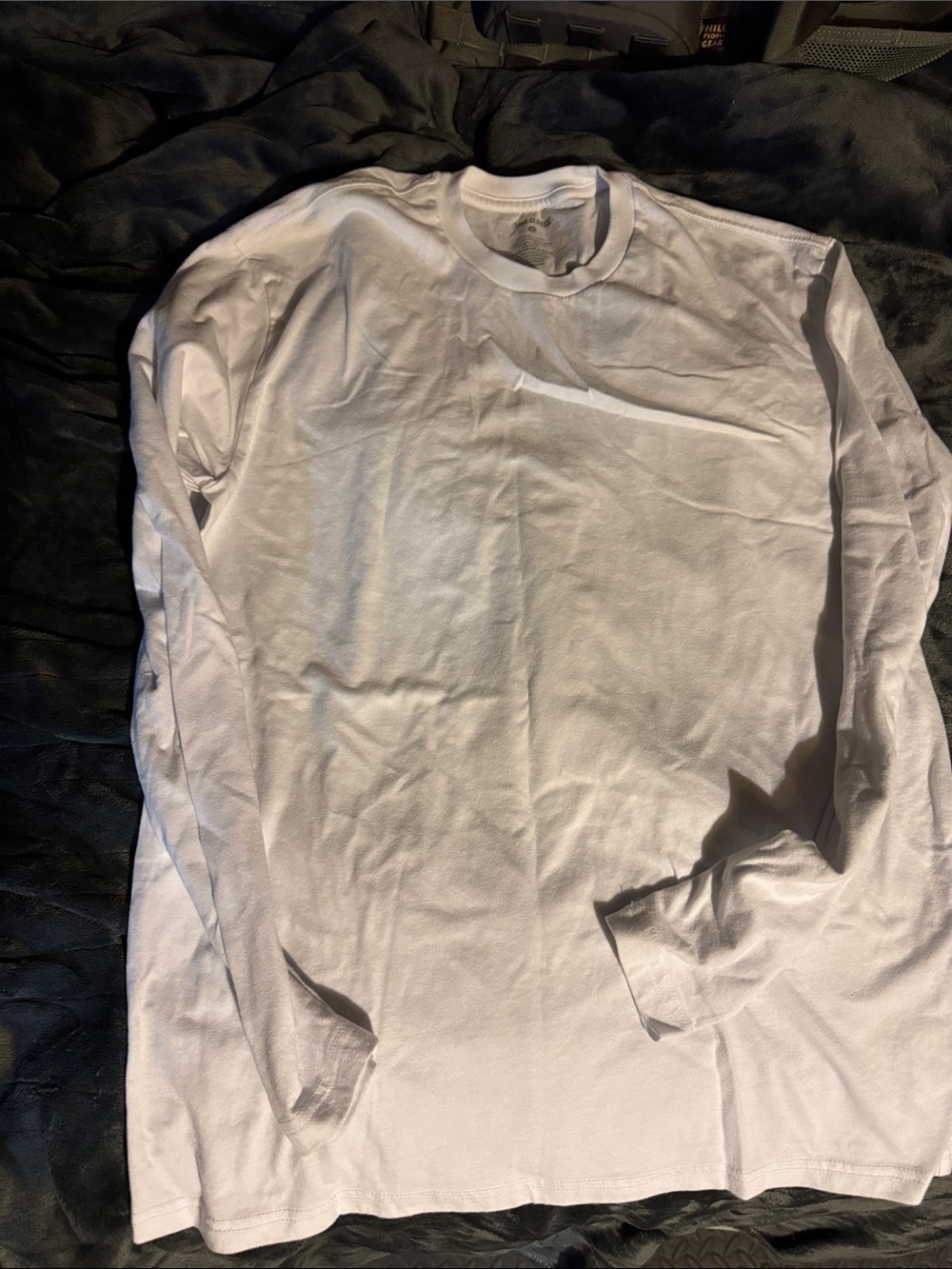 True classic Men's Long-Sleeve Crewneck Shirt - White